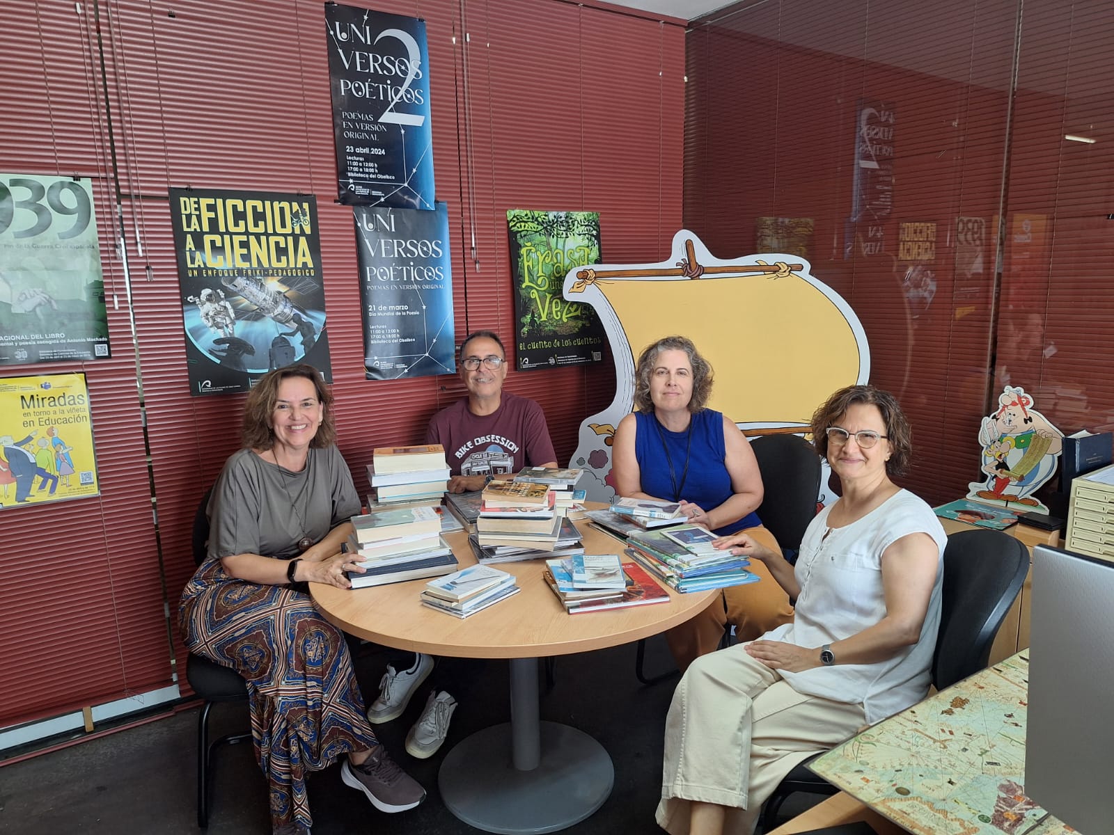 VII CONGRESO INTERNACION DE LA RIUL (Reunión con la bibliotecaria jefa de la Biblioteca de Ciencias de la Educación)