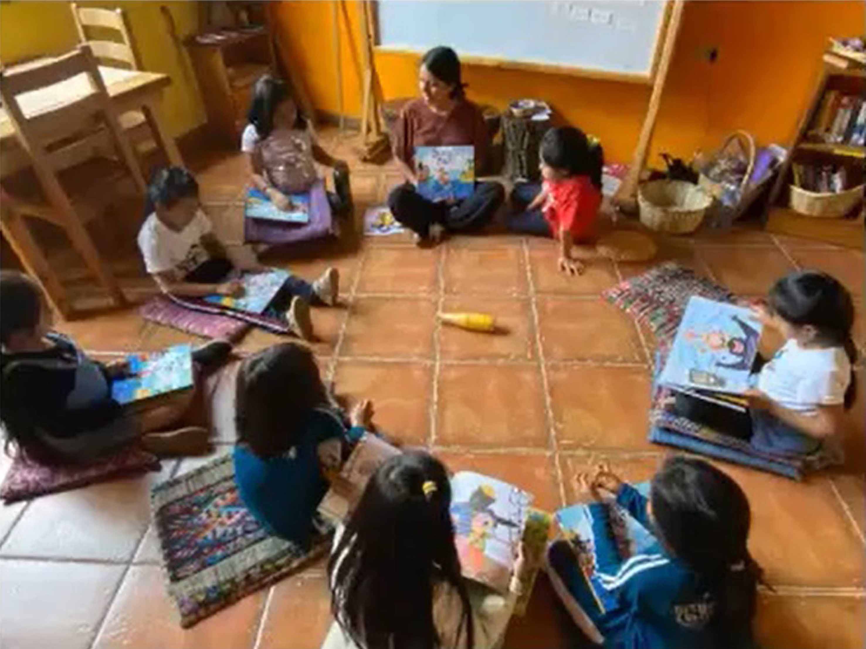 En el marco del Día del Libro, la UNAM, en colaboración con la RIUL, celebra la culminación de la VI Jornada Internacional de Fomento a la Lectura en las Bibliotecas Universitarias.