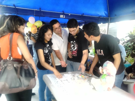 Feria de fomento de la lectura y la buena ortografía en la Universidad Francisco Gavidia
