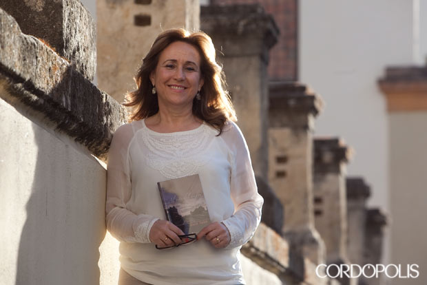 María Rosal gana el premio nacional de poesía ‘José Hierro’