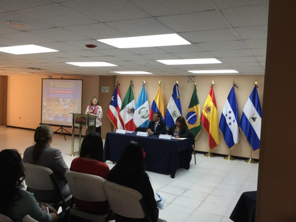 1er Encuentro Universitario denominado “Lectores: cambios en las prácticas y hábitos de lectura”.